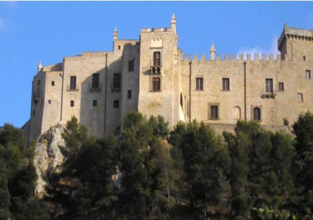 Casa Vacanza A 11 Km Dall'Aeroporto Di Palermo Карини Екстериор снимка